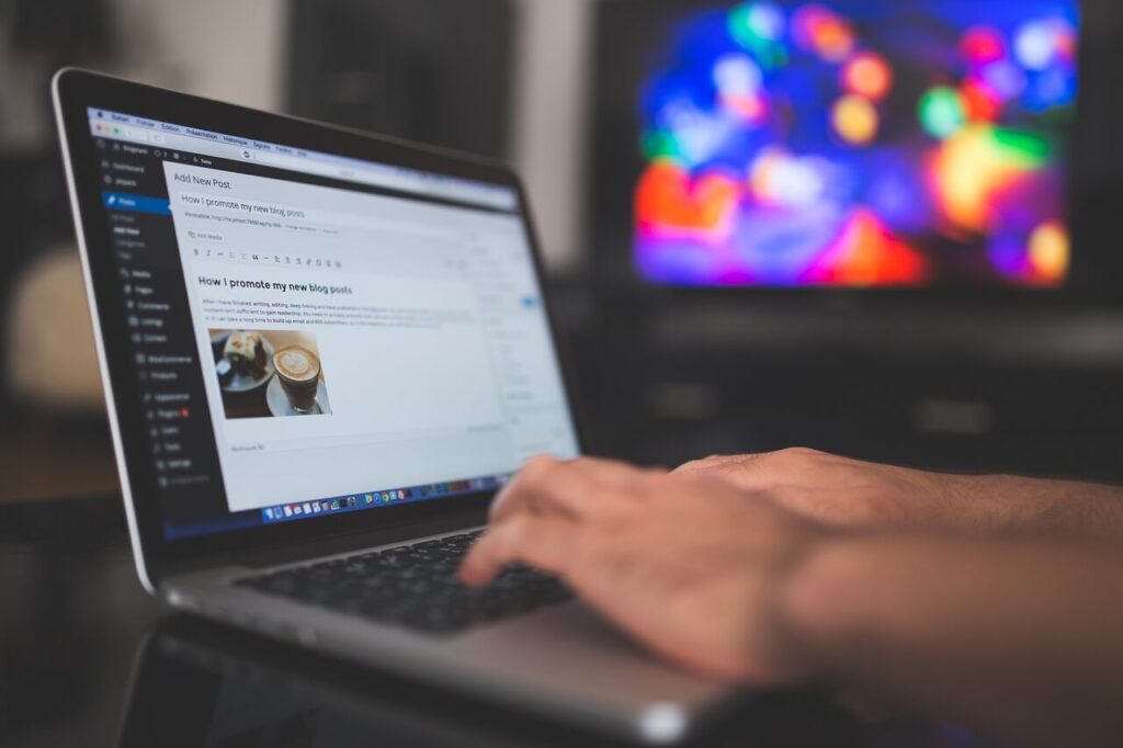 WordPressのデメリット7選と対策｜中小企業が導入前に知っておくべきリスクと解決策